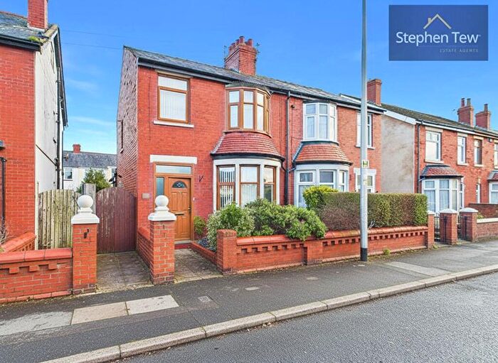 3 Bedroom Semi Detached House For Sale In Abbey Road, Blackpool, FY4