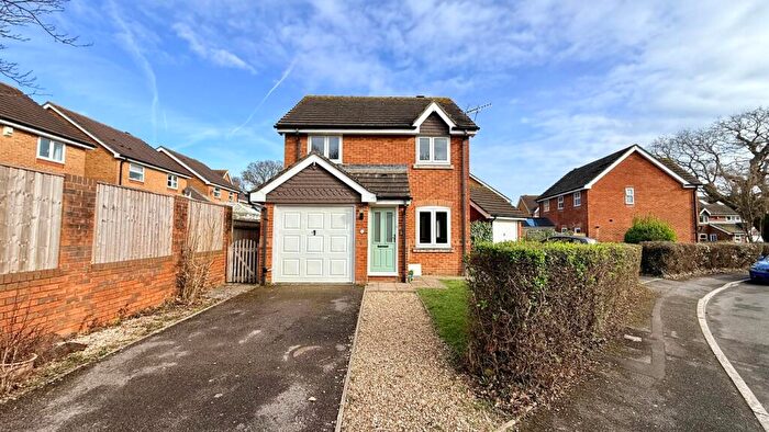 3 Bedroom Detached House For Sale In Vitre Gardens, Lymington, SO41
