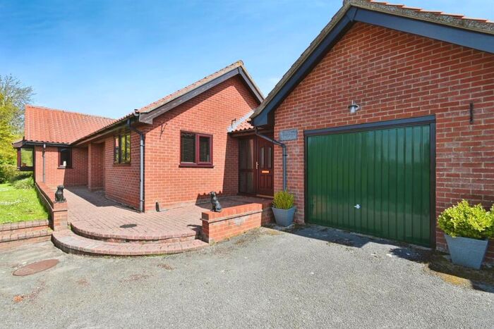 4 Bedroom Detached Bungalow For Sale In Church Street, Occold, Eye, IP23