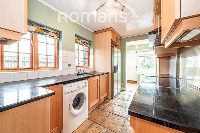 4 Bedroom Semi-Detached House To Rent In Elm Road, Earley, Reading, RG6