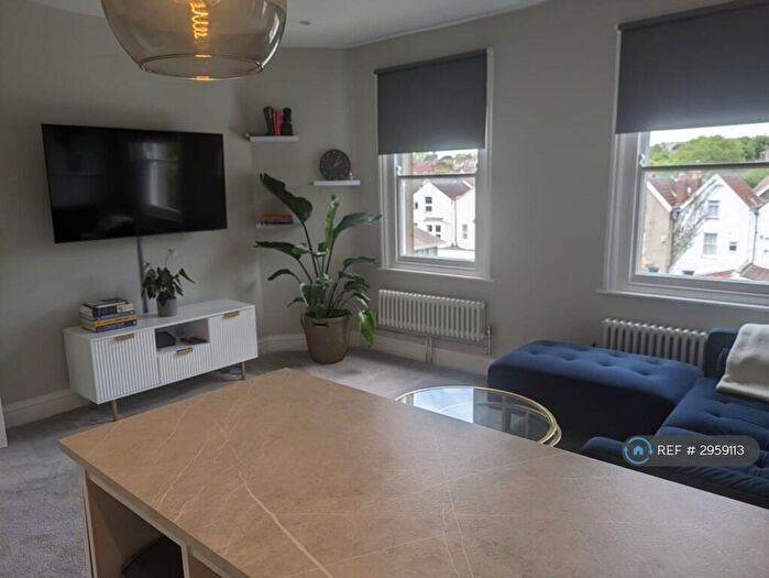 1 Bedroom Flat To Rent In Clifton, Bristol, BS8