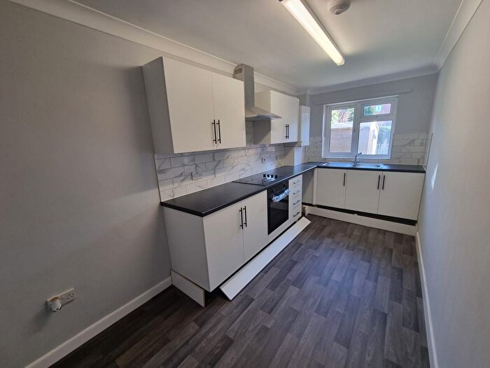 2 Bedroom Flat To Rent In Poole, BH14