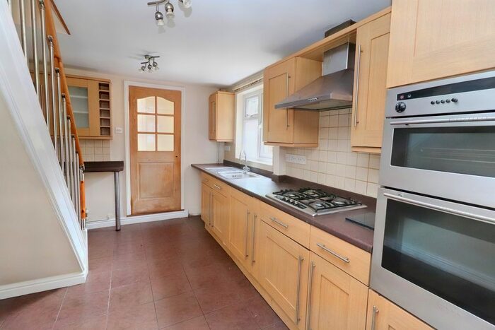 2 Bedroom Cottage To Rent In Bridge Street, Wickham, Fareham, PO17