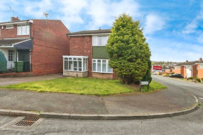 3 Bedroom Property To Rent In Ashville Drive, Halesowen, B63