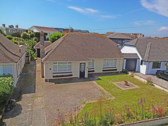 3 Bedroom Detached Bungalow For Sale In Kings Walk, Shoreham-by-Sea, BN43
