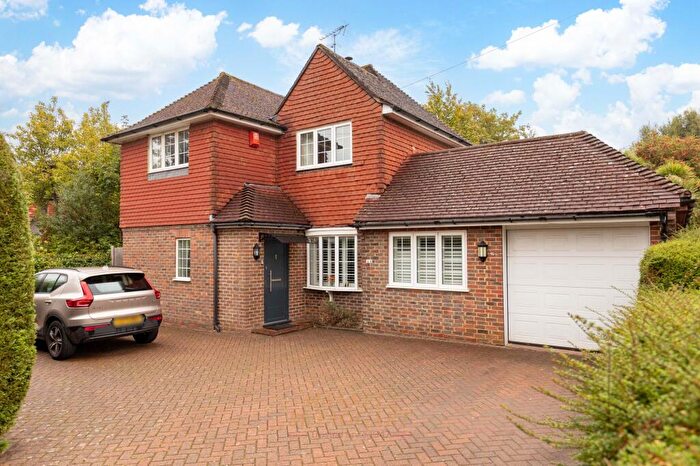 4 Bedroom Detached House For Sale In St. Marys Drive, Crawley, RH10