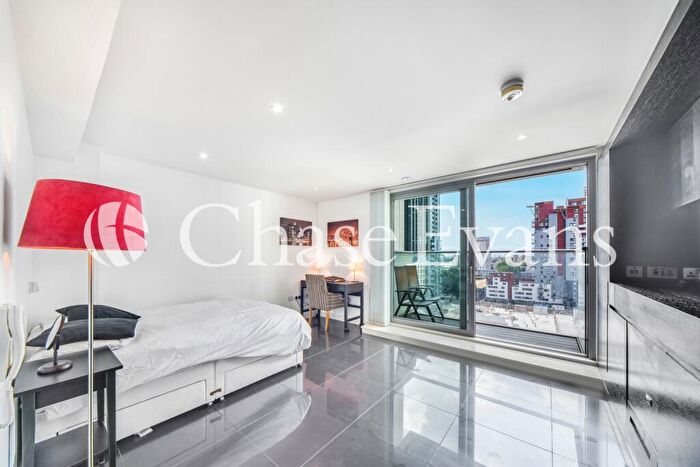 Flat To Rent In Pan Peninsula Square, Canary Wharf, London, E14