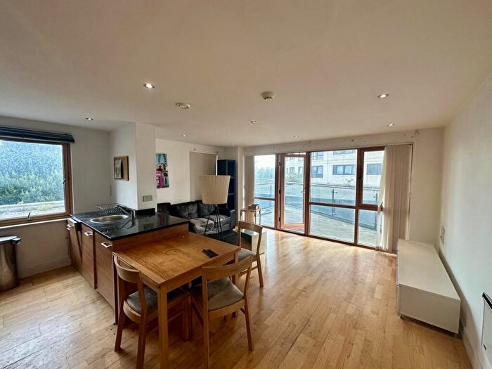 2 Bedroom Apartment To Rent In McClintock House Leeds Dock City Centre, LS10