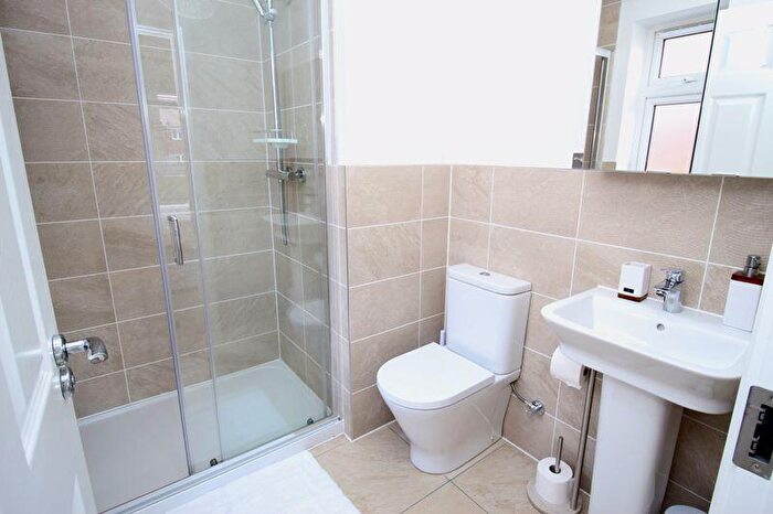 4 Bedroom Detached House For Sale In St. Andrews Road, Botley, SO32