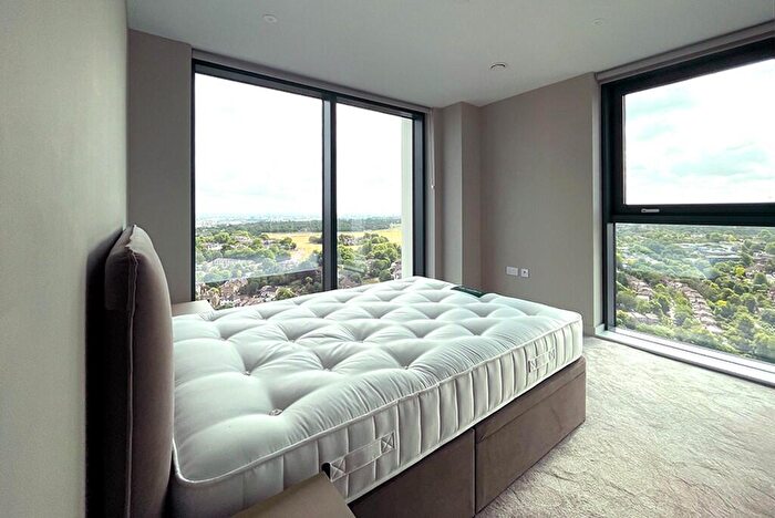 3 Bedroom Flat To Rent In Bale And Anchor, Bale House, Conington Road, London, SE13