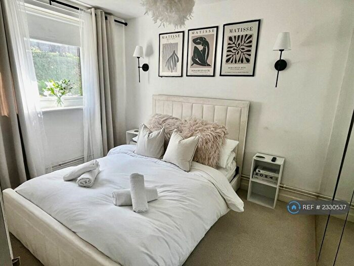 1 Bedroom Flat To Rent In Port Dinorwic Marina, Y Felinheli, LL56