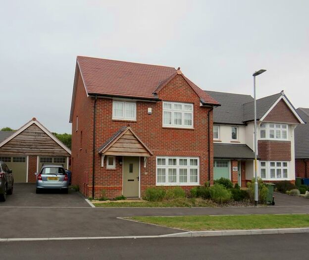 4 Bedroom Detached House To Rent In Vellum Drive, Archers Park, Sittingbourne, ME10