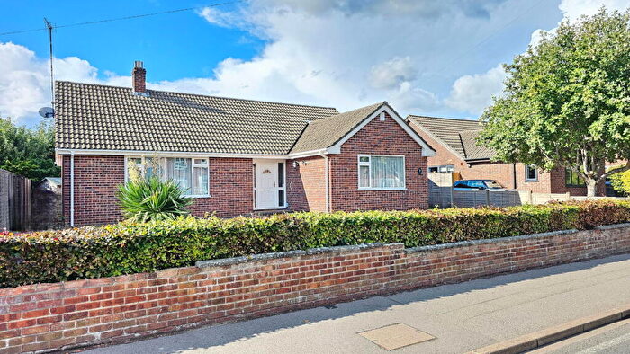 3 Bedroom Detached Bungalow For Sale In Enborne Road, Newbury, RG14