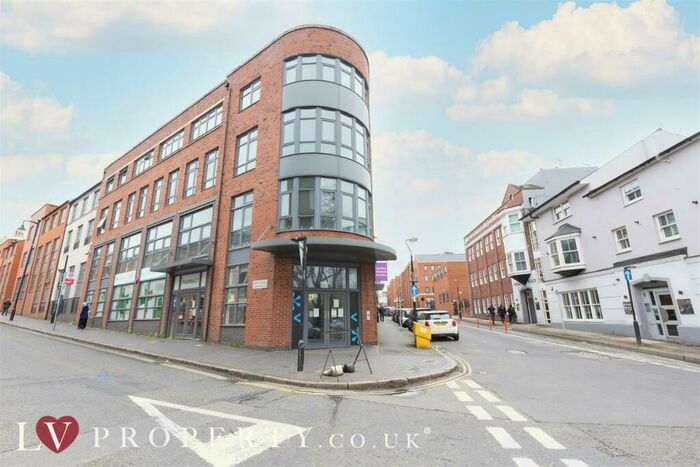 2 Bedroom Apartment To Rent In Lion Court, Jewellery Quarter, B18