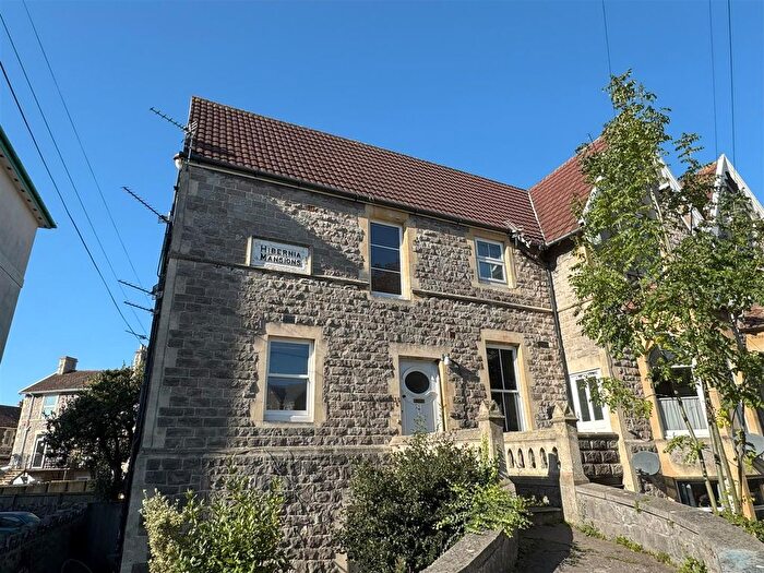 2 Bedroom Flat For Sale In Victoria Quadrant, Weston-Super-Mare, BS23