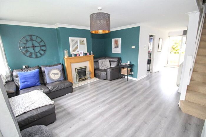 3 Bedroom Terraced House For Sale In Ranworth Walk, Bedford, Bedfordshire, MK40