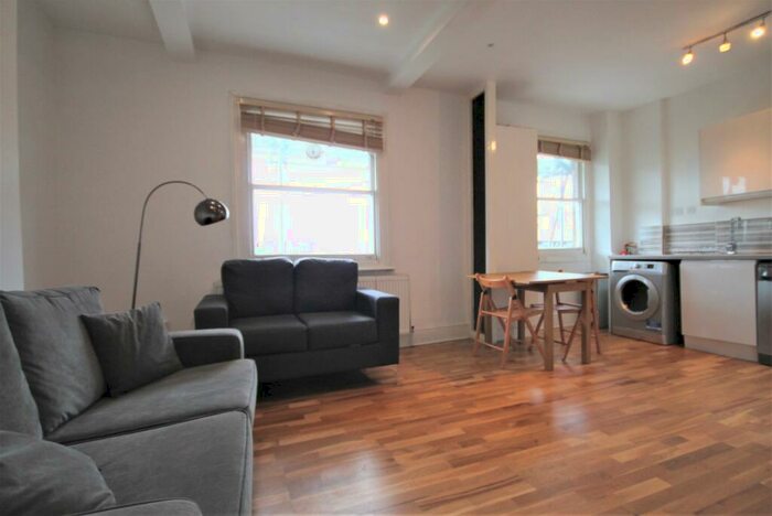 3 Bedroom Flat To Rent In Ospringe Road, Kentish Town, NW5