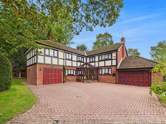 4 Bedroom Detached House For Sale In Jenny Brough Lane, Hessle, HU13