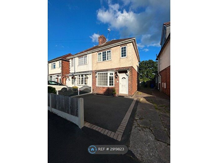 3 Bedroom Semi Detached House To Rent In Oaklands Avenue, Derby, DE23