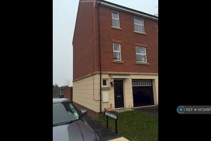 3 Bedroom End Of Terrace House To Rent In Scotsman Drive, Doncaster, DN5