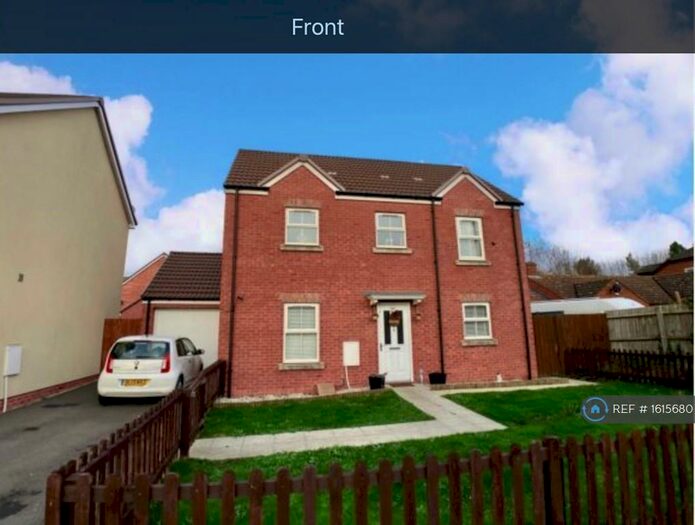 3 Bedroom Detached House To Rent In Naas Lane, Quedgeley, Gloucester, GL2