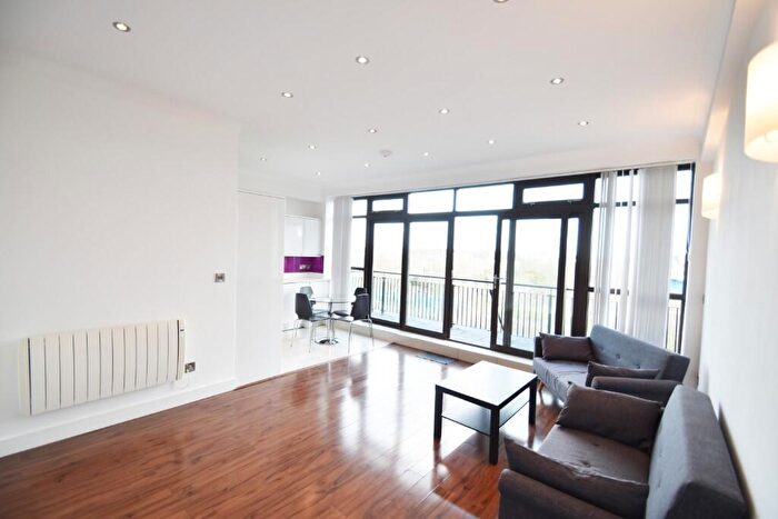 2 Bedroom Penthouse To Rent In Copperfield Road, London, E3