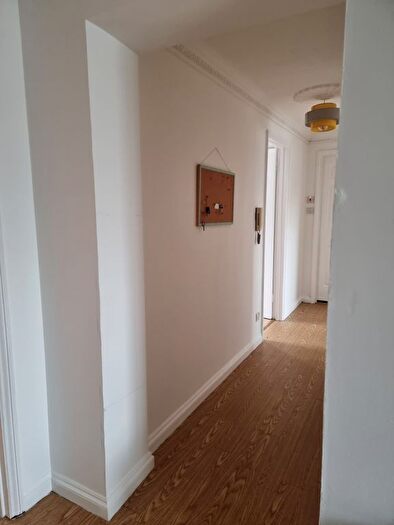 4 Bedroom Flat To Rent In Riverview Drive, Glasgow, G5