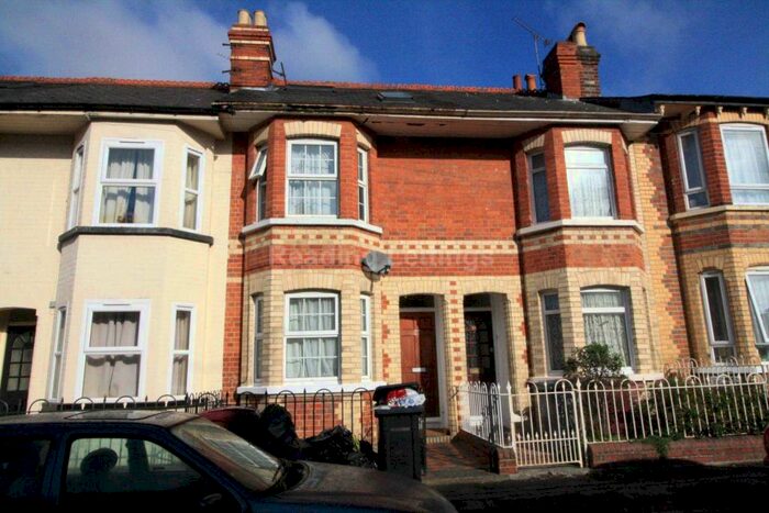 6 Bedroom Terraced House To Rent In Swainstone Road, Reading, RG2