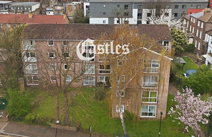 2 Bedroom Flat For Sale In Talbot Road, South Tottenham, N15