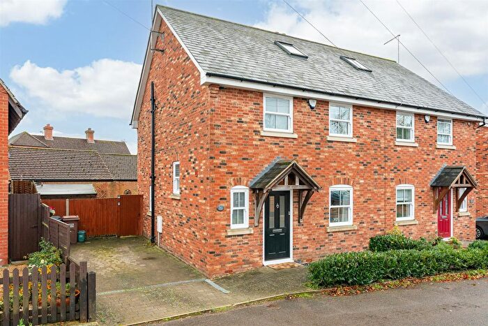 3 Bedroom Semi Detached House For Sale In New Road, Woolmer Green, Knebworth, SG3