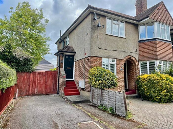 2 Bedroom Maisonette For Sale In The Walk, Potters Bar, EN6