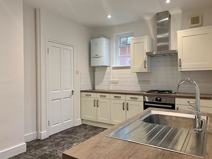 3 Bedroom End Of Terrace House To Rent In Dekker Road, Dulwich, London, SE21