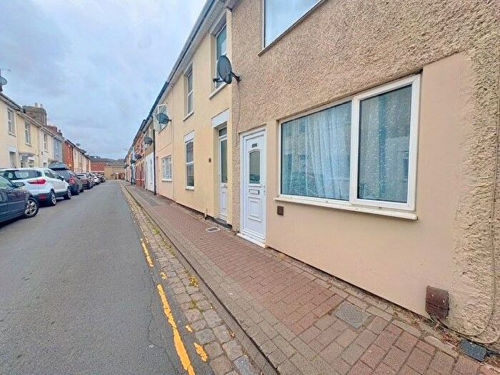 2 Bedroom Property To Rent In Union Street, Swindon, SN1