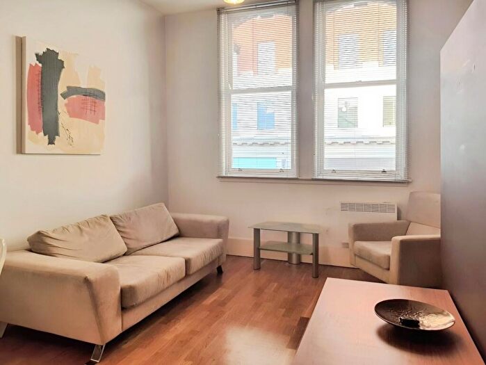 1 Bedroom Flat To Rent In Thornton Chambers, The Headrow, Leeds, West Yorkshire, LS1