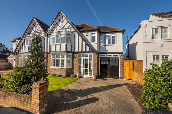 4 Bedroom Semi-Detached House To Rent In Radnor Road, Twickenham, TW1