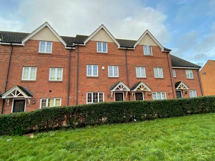 3 Bedroom House To Rent In Brick Kiln Road, SG1