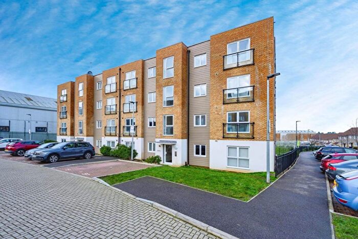 1 Bedroom Flat For Sale In Bongrace Walk, Luton, Bedfordshire, LU4