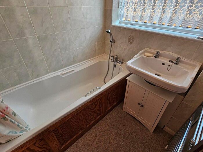 2 Bedroom Detached Bungalow For Sale In Hogarth Road, Eastbourne, BN23