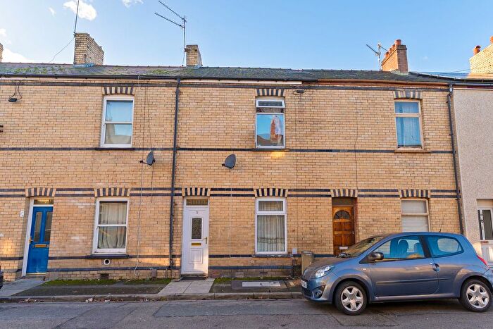 3 Bedroom Terraced House For Sale In Hoskins Street, Newport, NP20