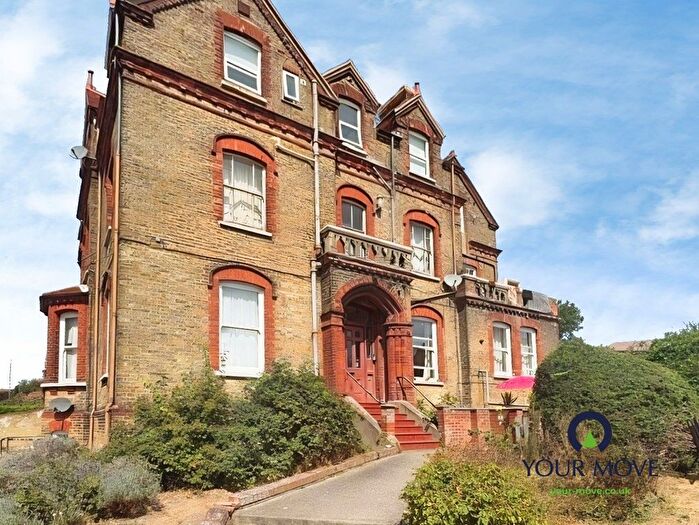 1 Bedroom Flat For Sale In Churchill Court, Ramsgate, Kent, CT11