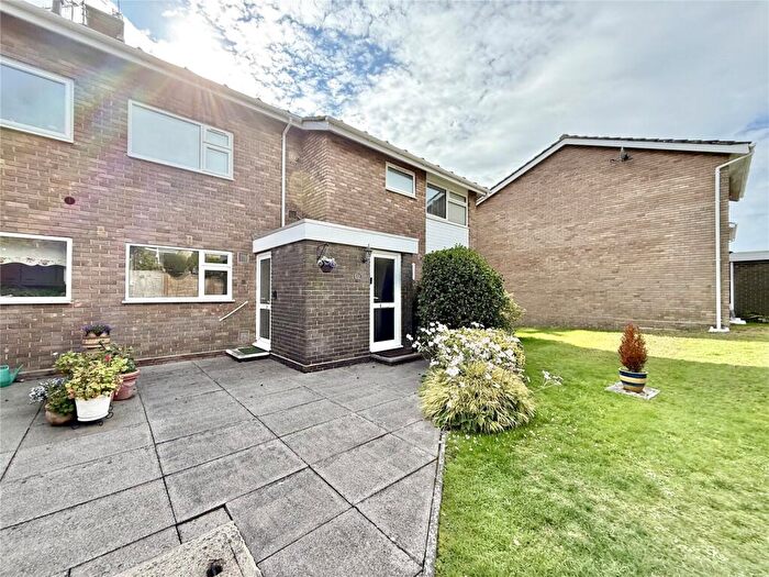 2 Bedroom Apartment For Sale In Cornford Way, Highcliffe On Sea, Christchurch, Dorset, BH23
