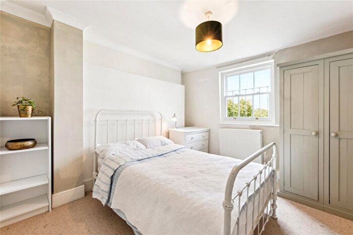 2 Bedroom Terraced House To Rent In Mornington Terrace, Camden, NW1