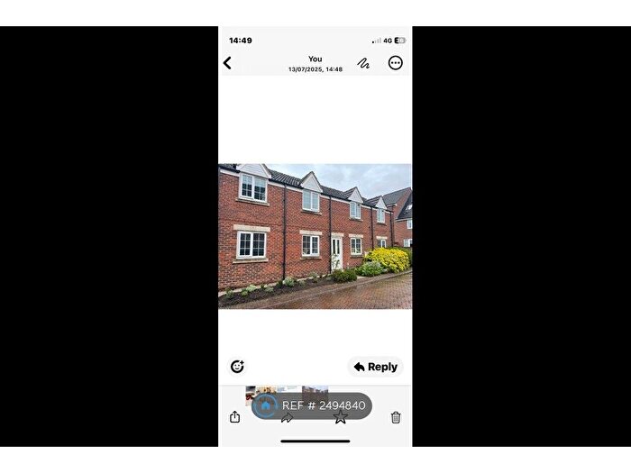 2 Bedroom Maisonette To Rent In Ironstone Drive, Leeds, LS12