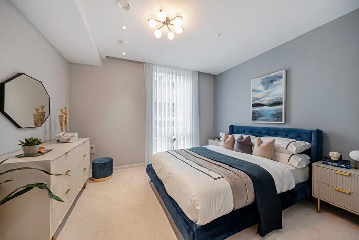2 Bedroom Apartment For Sale In Rowland Hill Street, Hampstead, London, NW3