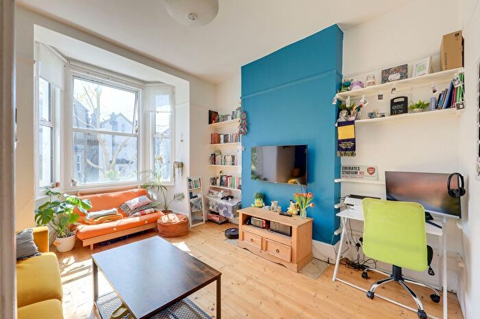 1 Bedroom Flat For Sale In Blythe Hill, Catford, SE6