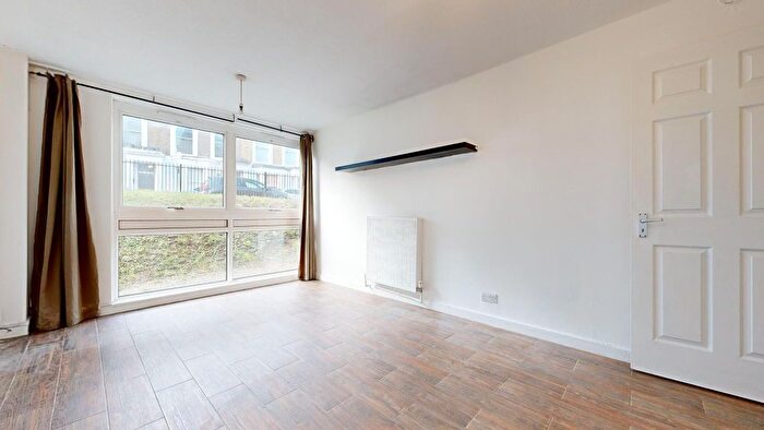 1 Bedroom Flat To Rent In Tavistock Crescent, London, W11