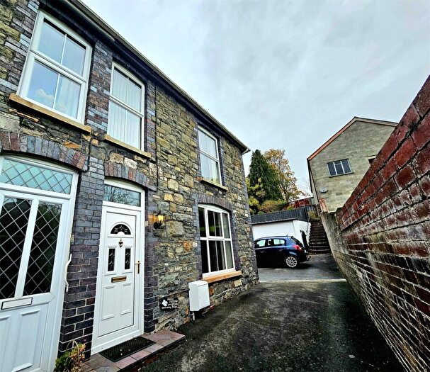 3 Bedroom End Of Terrace House To Rent In East Street, Rhayader, LD6