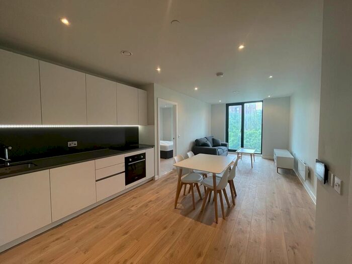 2 Bedroom Flat To Rent In Aspin Lane, Manchester, M4