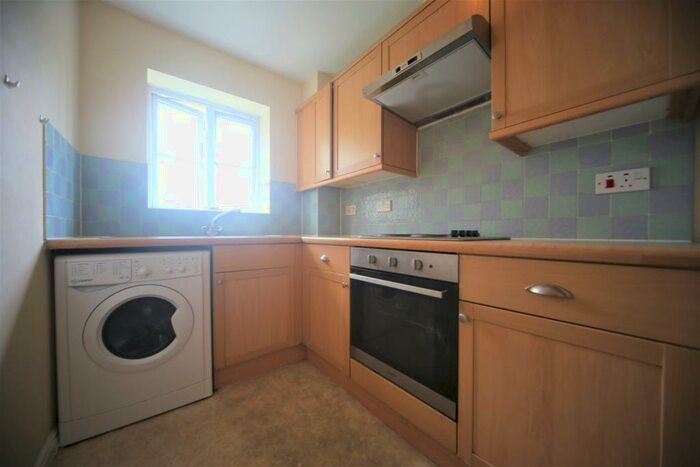 2 Bedroom Apartment To Rent In Scholars Walk, Langley, Slough, SL3