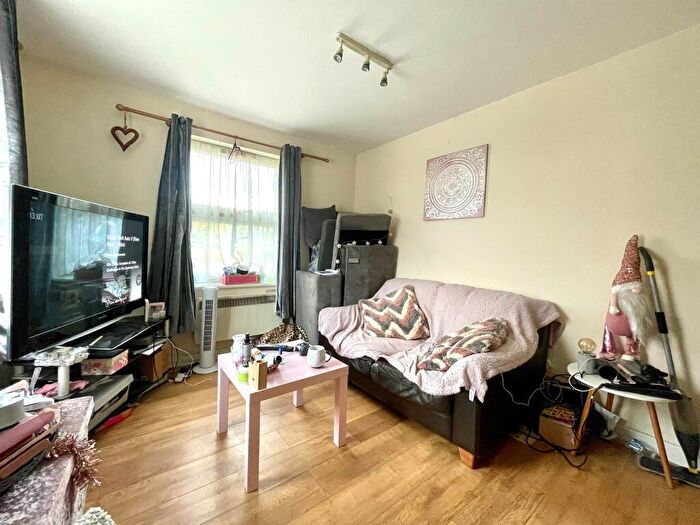 1 Bedroom Apartment For Sale In Radwinter Road, Saffron Walden, CB11